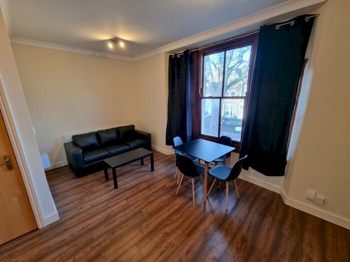 4 Bedroom Flat To Rent In The Walk, Roath, Cardiff, CF24