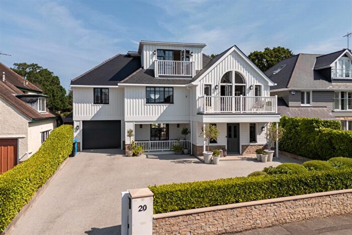 5 Bedroom Detached House For Sale In Elms Avenue, Lilliput, BH14