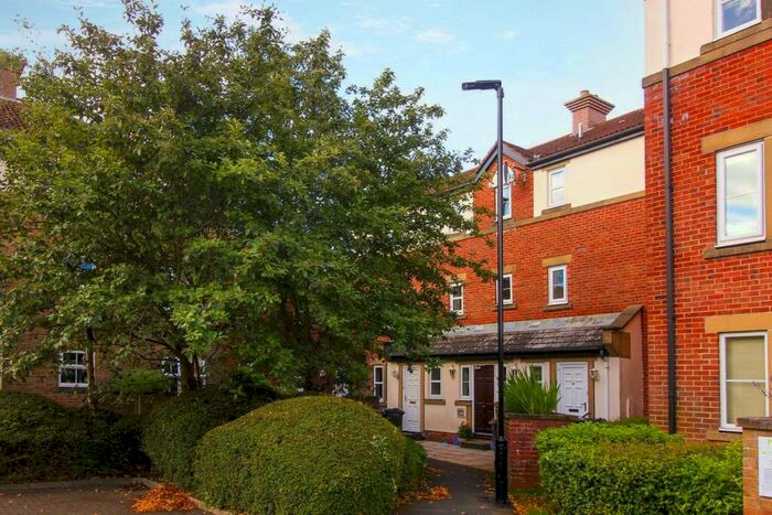 1 Bedroom Flat To Rent In Kielder Close, Killingworth, Newcastle Upon Tyne, NE12