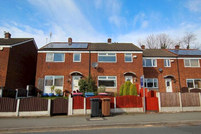 3 Bedroom Terraced House To Rent In Peel Green Road, Eccles, Manchester, M30