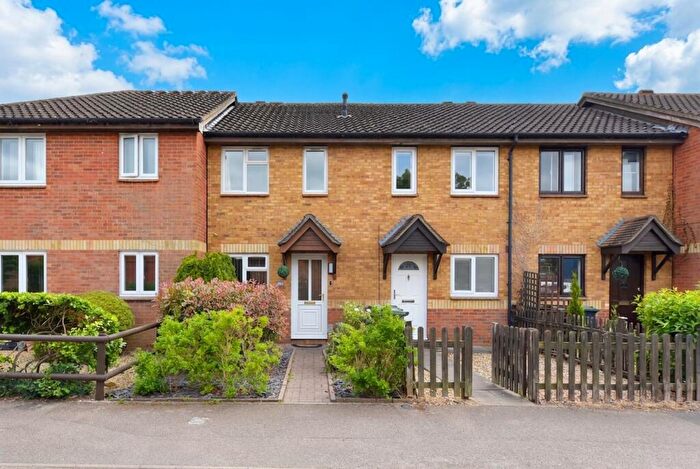 2 Bedroom Terraced House For Sale In Tennyson Avenue, Biggleswade, SG18