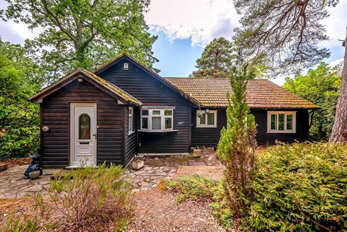 4 Bedroom Detached House For Sale In West Wickham, BR4