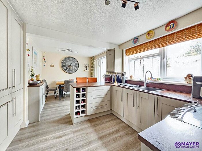 3 Bedroom Semi-Detached House For Sale In Brook Close, Plympton, PL7