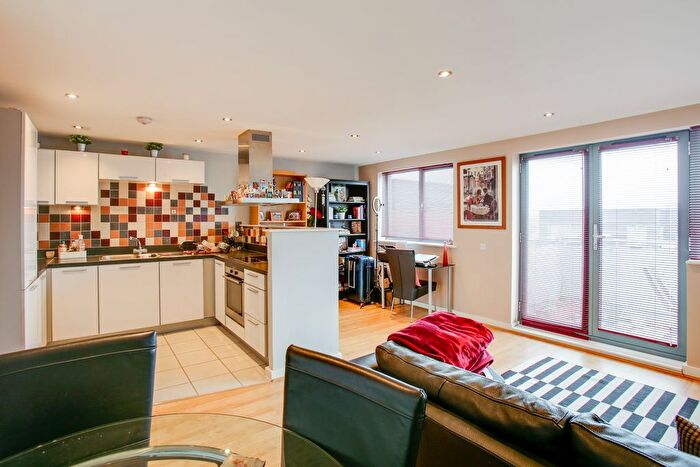 1 Bedroom Flat To Rent In Agate Close, London, NW10