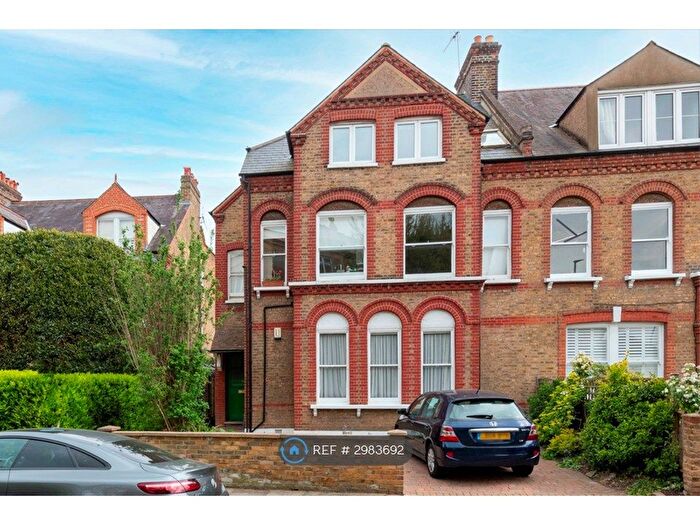 2 Bedroom Flat To Rent In Putney, London, SW15