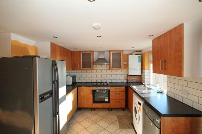 4 Bedroom Terraced House To Rent In Northwood Gardens, Greenford, Middlesex, UB6