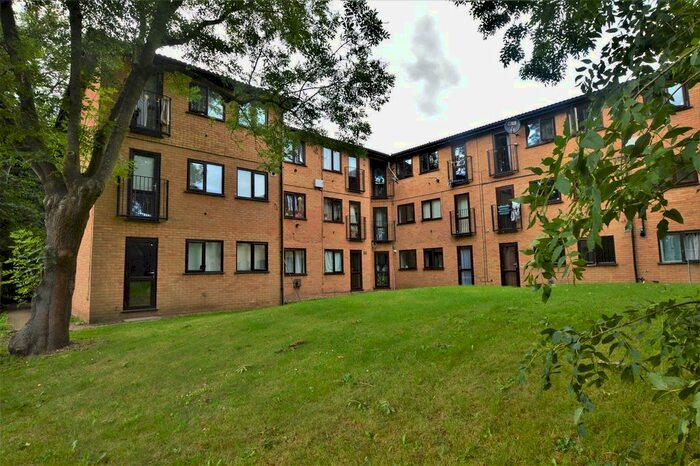 1 Bedroom Flat To Rent In Victoria Road, Slough, SL2