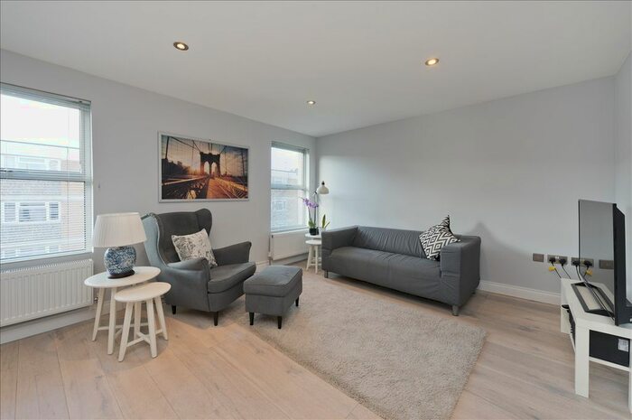 3 Bedroom Property To Rent In Lime Grove, London, W12