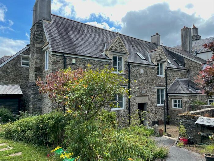 4 Bedroom House To Rent In Manadon Park, Plymouth, PL5