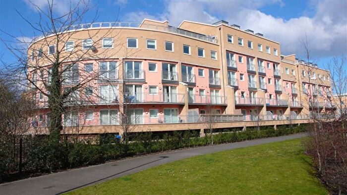 1 Bedroom Flat For Sale In Wooldridge Close, Feltham, TW14