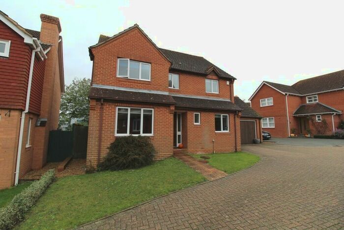 4 Bedroom Detached House To Rent In Islay Gardens, Cosham, PO6