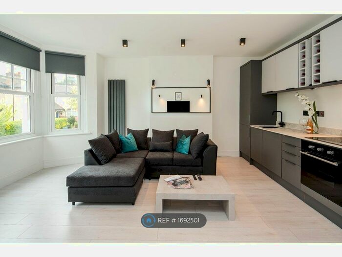 1 Bedroom Flat To Rent In Temple Road, Croydon, CR0