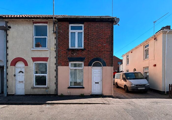 2 Bedroom End Of Terrace House For Sale In Exmouth Road, Great Yarmouth, Norfolk, NR30
