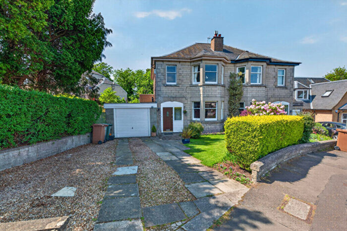 3 Bedroom Semi-Detached House For Sale In Craiglockhart Dell Road, Edinburgh, EH14