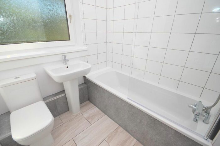 1 Bedroom Flat To Rent In Bell Green West, East Kilbride, South Lanarkshire, G75