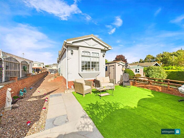 2 Bedroom Park Home For Sale In Gibbet Hill Lane, Scrooby, Doncaster, Nottinghamshire, DN10