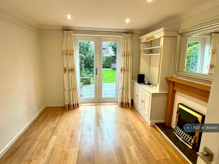4 Bedroom End Of Terrace House To Rent In Kings Hedges Road, Cambridge, CB4