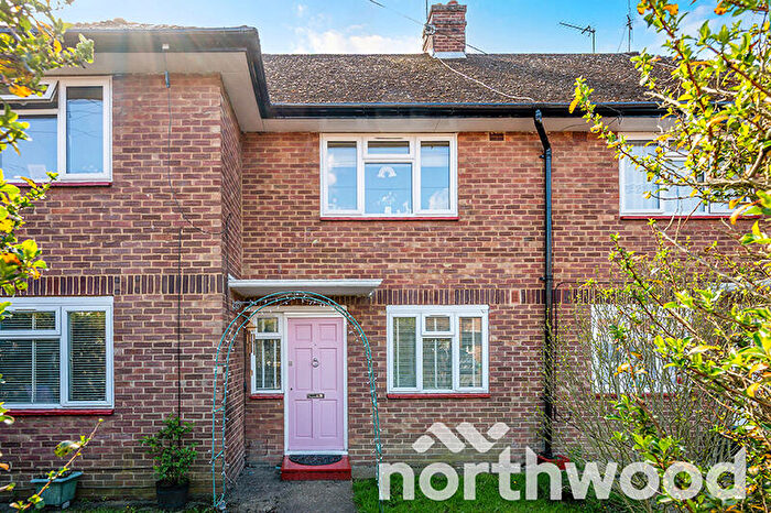 2 Bedroom Maisonette For Sale In Collier Close, West Ewell, Epsom, KT19