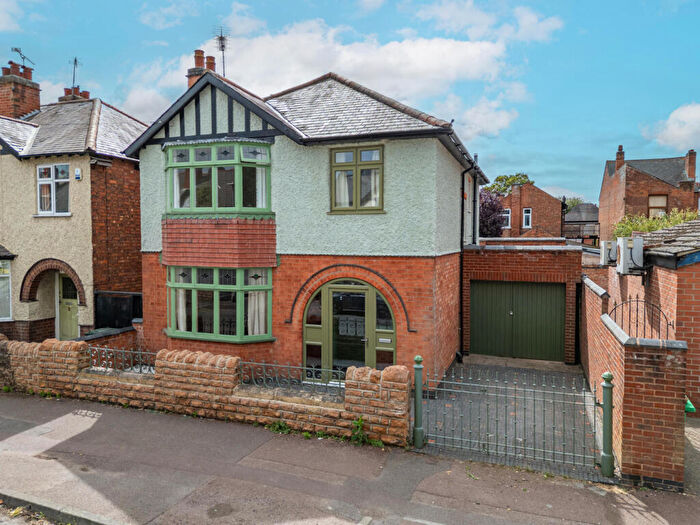 3 Bedroom Detached House For Sale In Clumber Road, West Bridgford, NG2