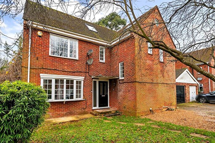 4 Bedroom Detached House To Rent In Salmond Road, Reading, RG2