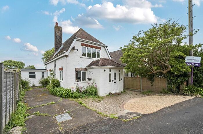 3 Bedroom Detached House For Sale In Field Road, East Wittering, PO20