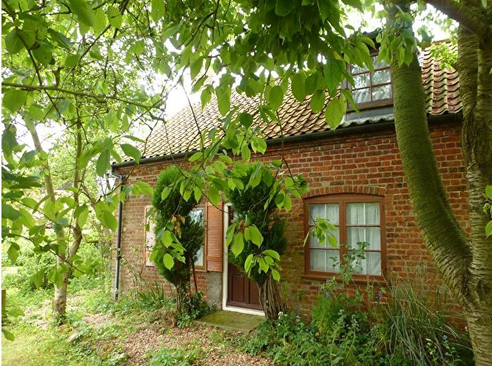 3 Bedroom Semi-Detached House For Sale In Lynn Road, Swaffham, PE37