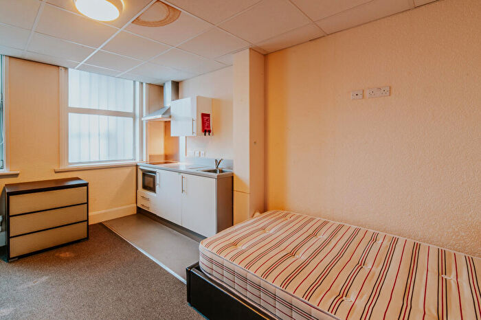 1 Bedroom Apartment To Rent In Flat B, NG1