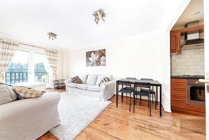 2 Bedroom Apartment For Sale In Connaught Mews, Jesmond, Newcastle Uon Tyne, NE2