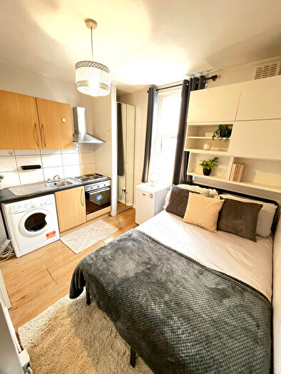 Studio To Rent In West Green Road, N15