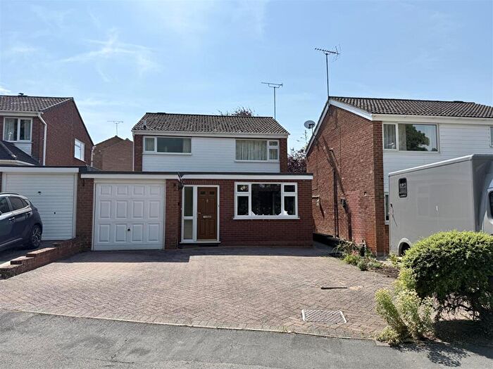 3 Bedroom Detached House For Sale In Manor Road, Fleckney, Leicester, LE8