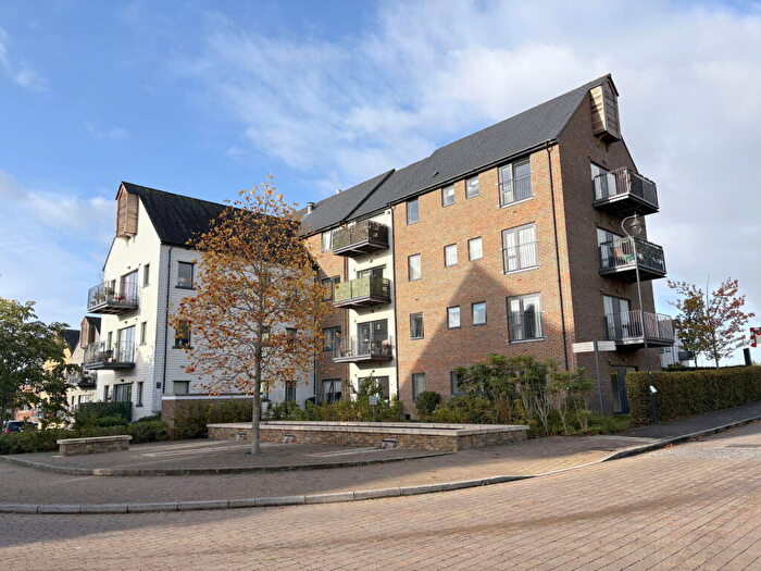 2 Bedroom Flat For Sale In Highwood Mill, The Boulevard, Horsham, RH12