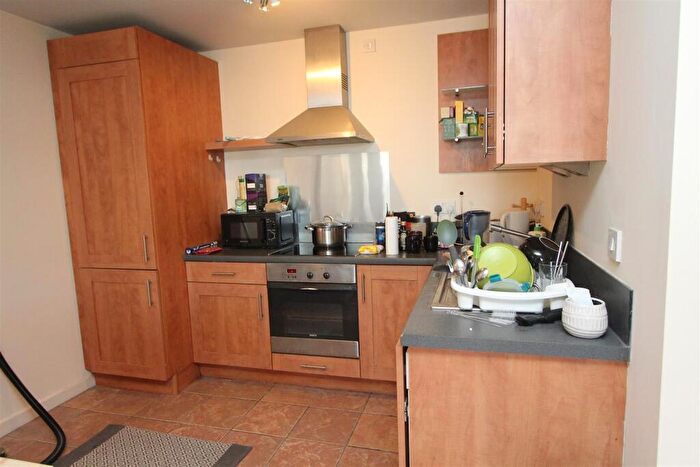 1 Bedroom House For Sale In Elmwood Lane, Leeds, LS2