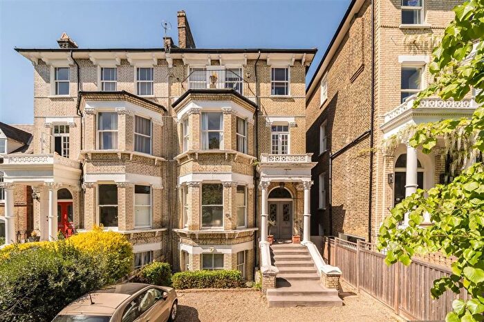 2 Bedroom Flat To Rent In Nightingale Lane, Balham, SW12