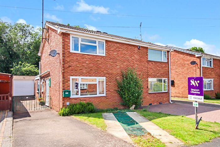 3 Bedroom Semi-Detached House For Sale In Blackfriars, Rushden, NN10