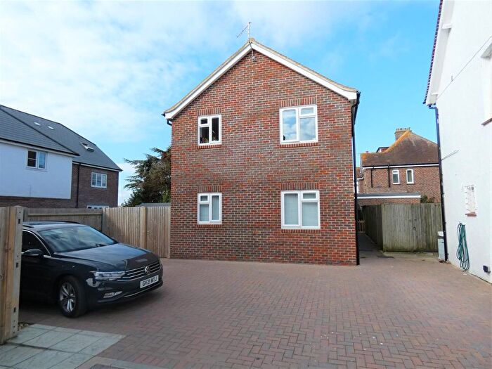 2 Bedroom Flat To Rent In Main Road, Yapton, BN18