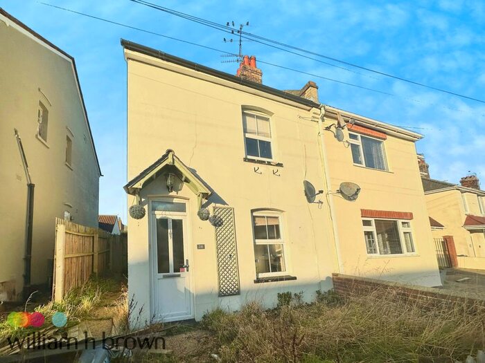 2 Bedroom Property To Rent In Coopers Lane, Clacton-On-Sea, CO15