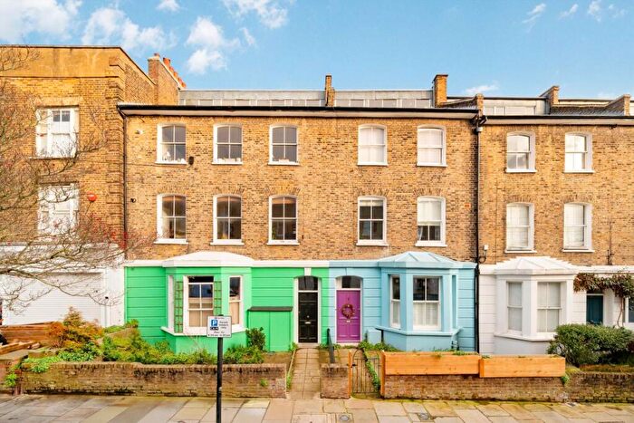 2 Bedroom Flat For Sale In Leverton Street, Kentish Town, NW5