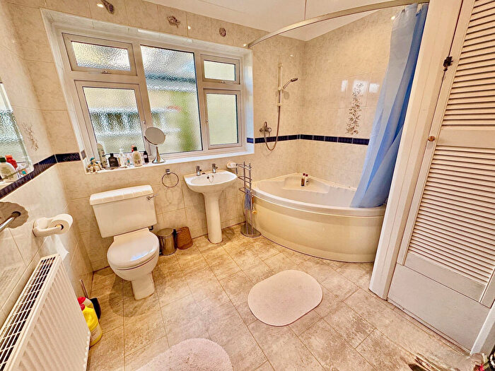 1 Bedroom Detached House To Rent In Keymer Crescent, Worthing, BN12