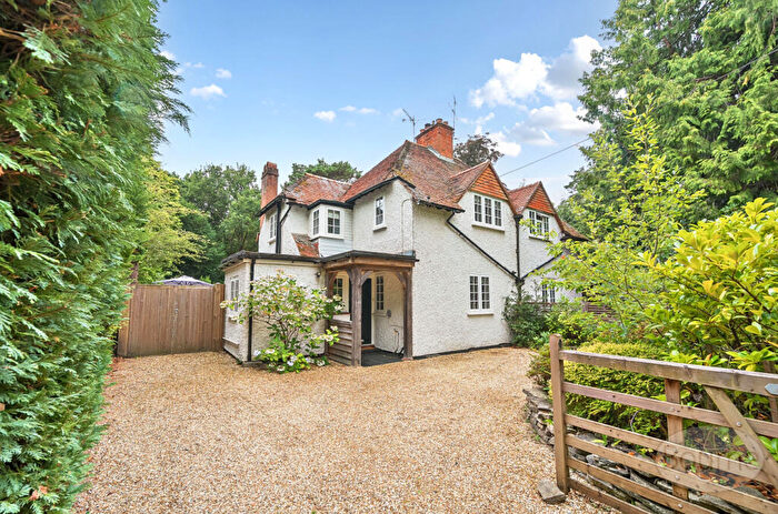2 Bedroom Semi-Detached House For Sale In Littleworth Road, The Sands, Farnham, Surrey, GU10