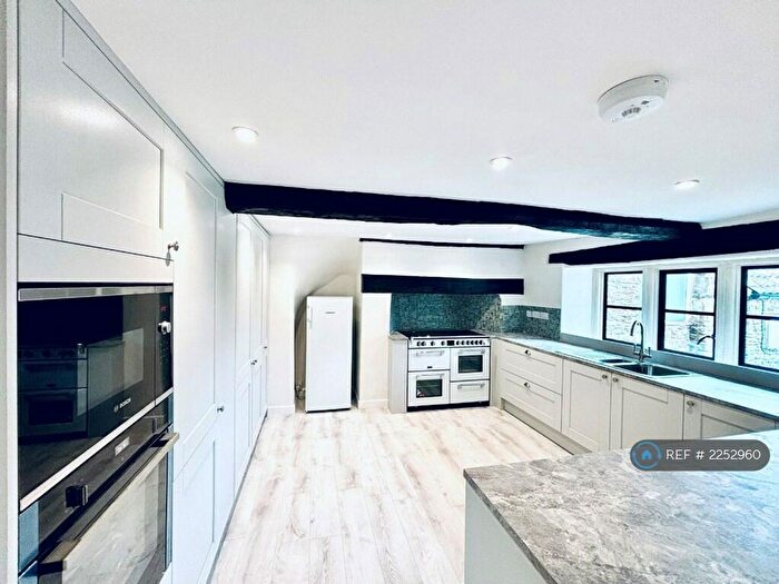 4 Bedroom Semi-Detached House To Rent In Brook Farm, Westerleigh, Bristol, BS37