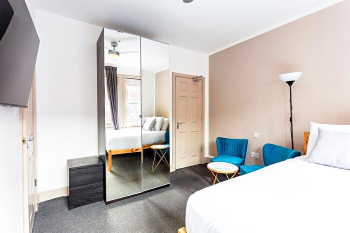 1 Bedroom Studio To Rent In Bond Street, London, W5