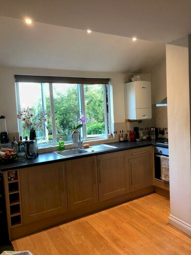 1 Bedroom Apartment To Rent In Plomer Hill, Downley, HP13