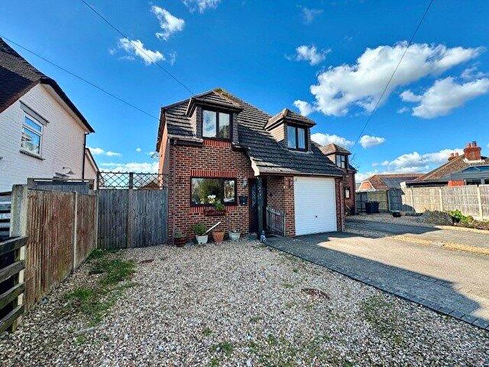 3 Bedroom Detached House For Sale In Havant Road, Hayling Island, Hampshire, PO11