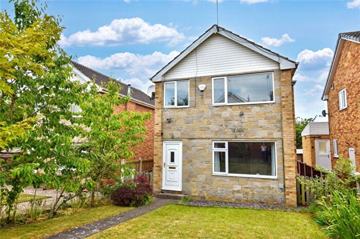 3 Bedroom Detached House For Sale In Topcliffe Mews, Morley, Leeds, West Yorkshire, LS27