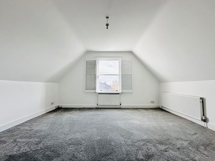 2 Bedroom Flat To Rent In Ealing, W5