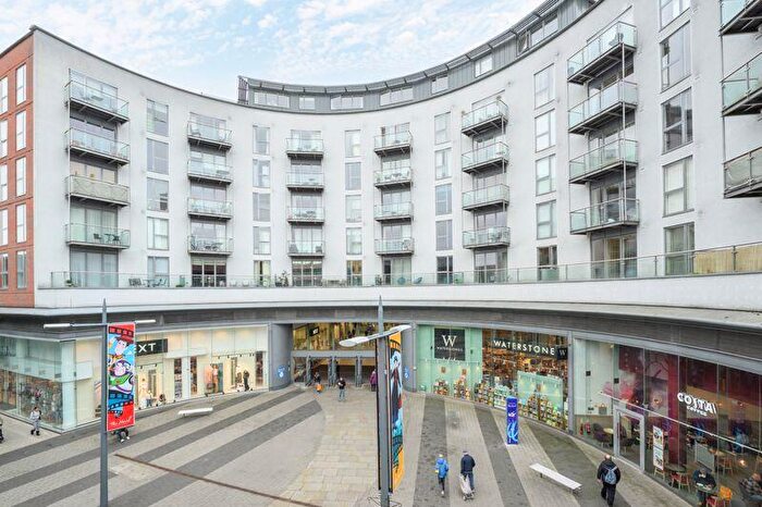 1 Bedroom Flat To Rent In The Heart, Walton-On-Thames, KT12