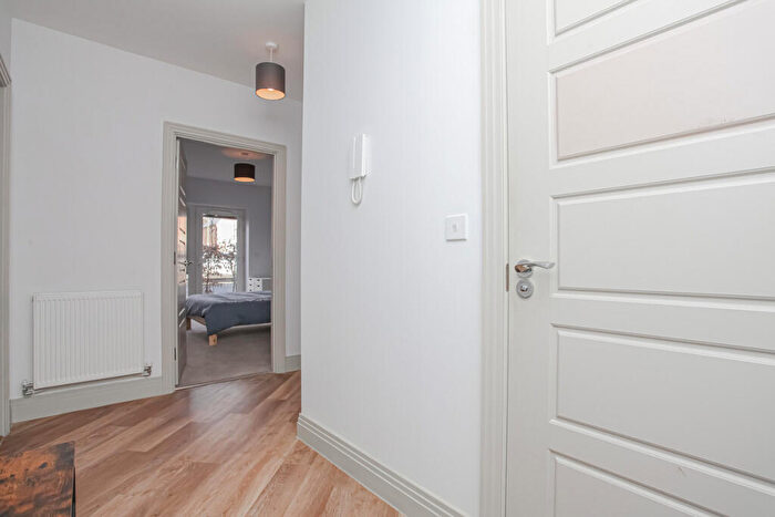 1 Bedroom Flat For Sale In Clifton Close, Bicester, OX26