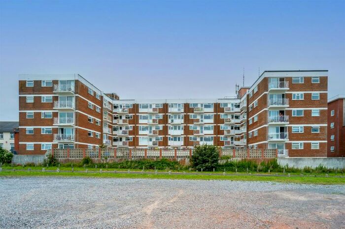 2 Bedroom Flat To Rent In Sea Front, Hayling Island, PO11