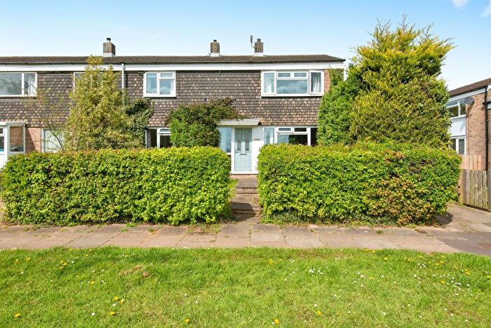 4 Bedroom End Of Terrace House For Sale In Vardon Road, Stevenage, SG1