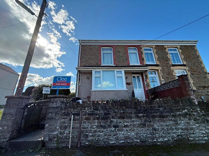 3 Bedroom Semi-Detached House For Sale In Penyard Road, Neath, Neath Port Talbot., SA10